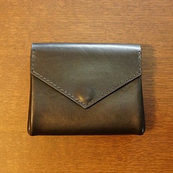 イギリス産　馬革　折り紙デザイン　財布　エンベロープ　コンパクト　ウォレット　ミニ　黒　本革 1枚目の画像