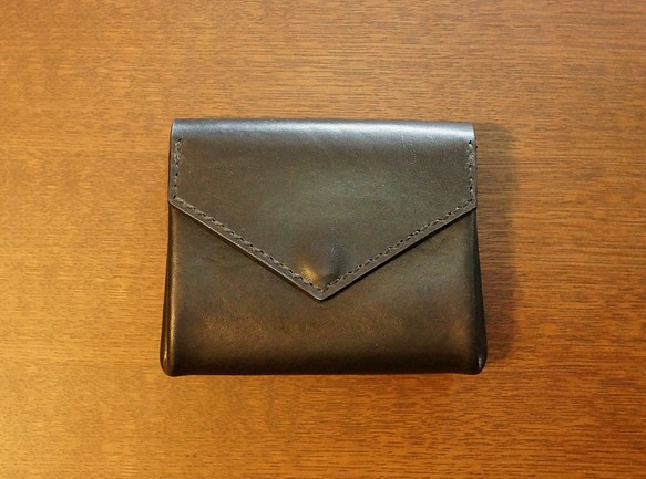 イギリス産　馬革　折り紙デザイン　財布　エンベロープ　コンパクト　ウォレット　ミニ　黒　本革 1枚目の画像