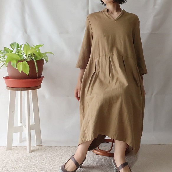 亞麻棉質立領連衣裙（免費/摩卡） 第1張的照片