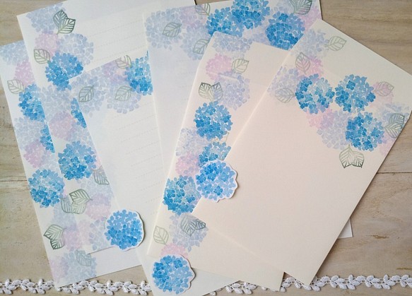 けしゴム版画「縦型封筒のレターセット（紫陽花）」 1枚目の画像