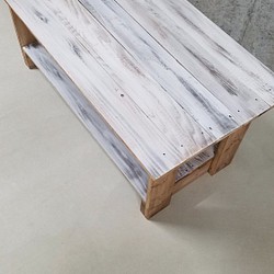 人気カラーの 西海岸ロンハーマン風インテリアテーブル棚付き - 木材 