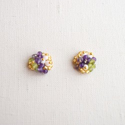 紫晶以及橄欖石的鈕扣夾式耳環   也可變更為鈦製插式耳環 第1張的照片