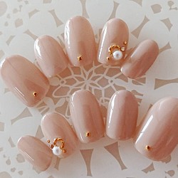 ベージュのパールネイル 大人可愛い 上品ネイル シンプルネイルチップ 付け爪 ｊ169 ネイルチップ ネイルシール Jill S Nail ジルズネイル 通販 Creema クリーマ ハンドメイド 手作り クラフト作品の販売サイト