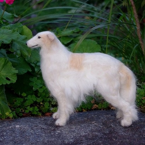 羊毛フェルトの犬人形（ボルゾイ） 羊毛フェルト ＡＷコリーズ工房 