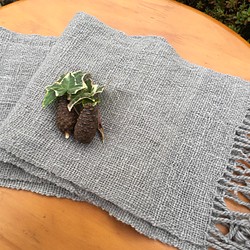 【畑からの優しい贈り物】 手紡ぎオーガニック和綿キブシ染マフラ－ 1枚目の画像