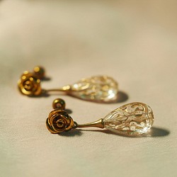 古董雕花樹脂 黃銅玫瑰耳環 第1張的照片