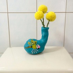 [胃]小さな蝶飛ぶトンボのイラスト装飾的な陶器の花 1枚目の画像