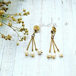 ★Jade'+黃銅手作飾品★~天然淡水珍珠&黃銅~ 耳環/耳夾/耳勾 第1張的照片