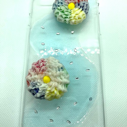 和菓子ねりきりレインボーお花2個iphoneケース Iphoneケース カバー Pluie 通販 Creema クリーマ ハンドメイド 手作り クラフト作品の販売サイト