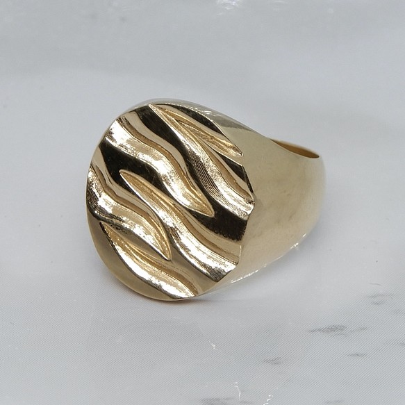 Zebra Pattern Stamp Ring Gold www.globaledupass.com