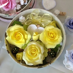 受注制作　ソフト粘土で作ったバラの花（マグネット）3輪＋クリップ（小3個）＋ハートクリップ（マグネット） 1枚目の画像