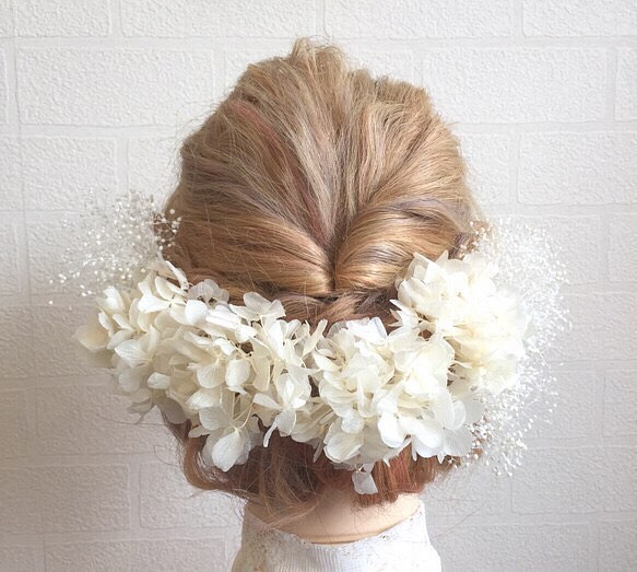 スウィートな花嫁♡ ヘッドドレス ウエディング 成人式 髪飾り ヘアアクセサリー プリザーブド 1枚目の画像