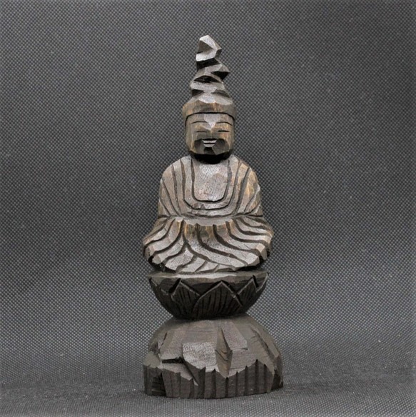 観音菩薩坐像（高さ：16cm クス材 着色 kb0511）仏像 円空仏 摸刻 木彫 1枚目の画像