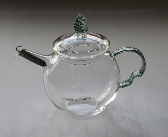 ジャンピング紅茶ポットはこれ。ＱＰＷ-５LF．ガラスの丸いポットが良いといわれるわけ。手作り工房の一品。QPW-5LF 1枚目の画像