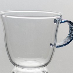 ティーカップ. CC-24BL（ブルー）.カラフルな把手がかわいい。耐熱ガラス製。 1枚目の画像