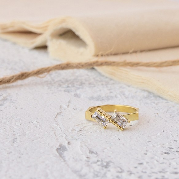 Reve 黃銅戒指 鋯石 復古 長方形 第1張的照片