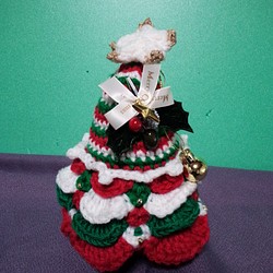 キラキラ金色のビーズがついた、ニッケの糸で編んだクリスマスツリー～～！ 1枚目の画像