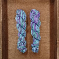 オリジナル段染め毛糸⑧並太　１本 1枚目の画像