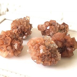 Aragonite Tunsun晶體礦石 第1張的照片