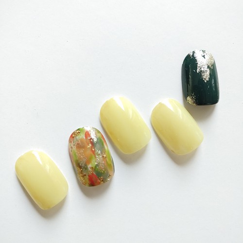 秋色ベタ塗りネイル ネイルチップ ネイルシール しろくまnail 通販 Creema クリーマ ハンドメイド 手作り クラフト作品の販売サイト