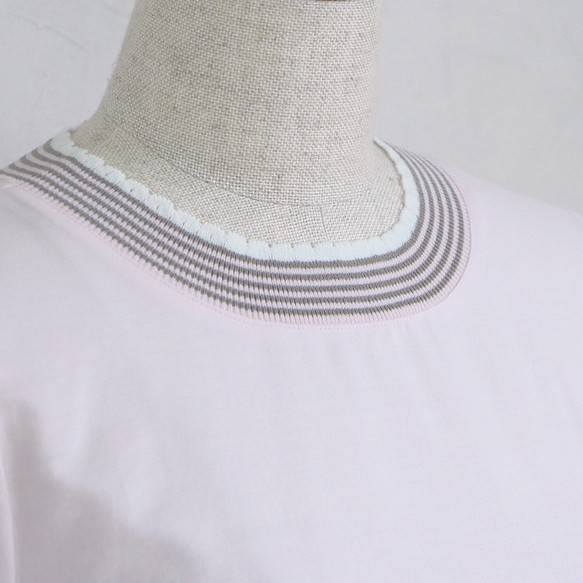 【大人穿的好看的夏裝！ ] 邊領腰部緞帶棉質連衣裙 [粉紅 x 灰褐色] 第9張的照片