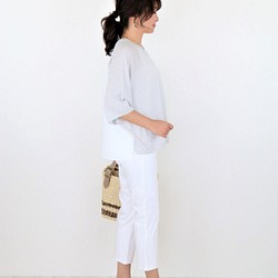 [售罄]布料組合法國亞麻V領短袖針織套衫（淺灰色）[日本製造] [免費送貨] 第1張的照片