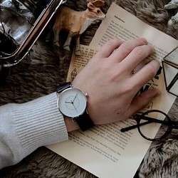 シーンを選ばないデザイン シンプル 腕時計 メンズ ブラック ステンレスベルト 1枚目の画像