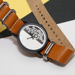 【個性派デザイン】本革が肌に馴染む レザーウォッチ　ブラウン　腕時計 メンズ レディース 1枚目の画像