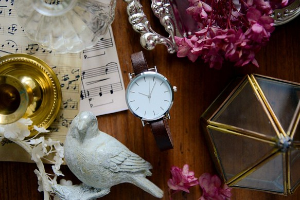 【売り切りセール】アンティーク調で可愛い腕時計　ダークブラウン レディース 革ベルト オシャレ　 1枚目の画像