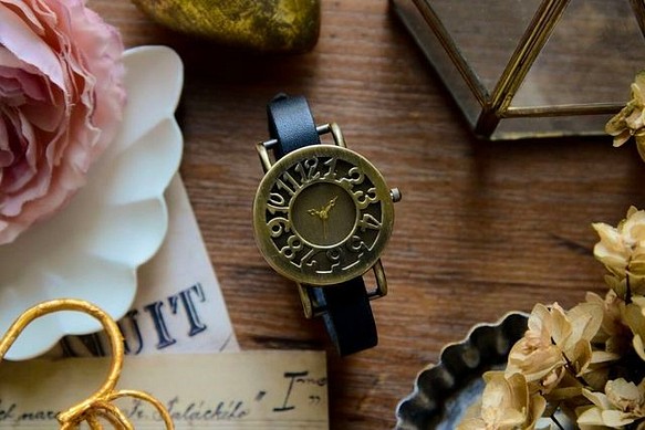 アンティーク調で可愛い腕時計 ブラック レディース 革ベルト オシャレ 時計　 1枚目の画像