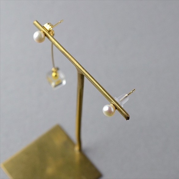 淡水珍珠和含羞草兩用耳環（珍珠，樹脂，不銹鋼，免費送貨） 第1張的照片