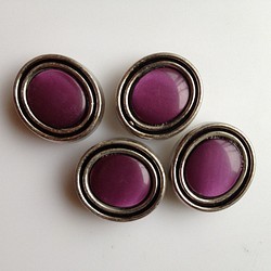 紫　大4個　昭和レトロ　デッドストック　ボタン（4） 1枚目の画像