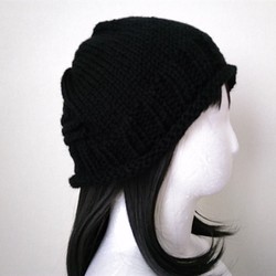 手編みの帽子【黒】 1枚目の画像