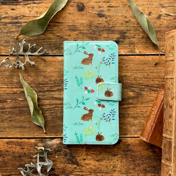 秘密の森のうさぎのスマホケース　　水彩画の手帳型スマホカバー　【受注制作】AndroidとiPhone全機種対応 1枚目の画像