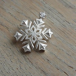 snowflake~雪の結晶~モチーフ・シルバーペンダントトップ《期間限定 SALE》 1枚目の画像