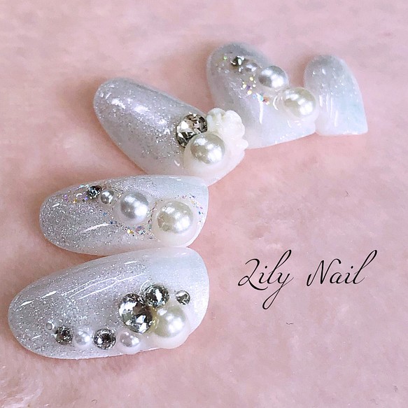 再販 ウエディングにおすすめ パールとストーンネイル ネイルチップ ネイルシール Lily Nail 通販 Creema クリーマ ハンドメイド 手作り クラフト作品の販売サイト