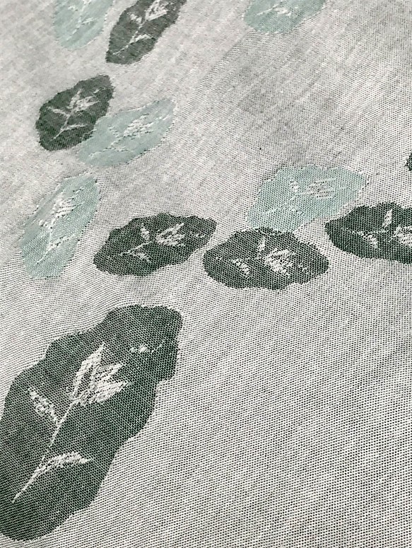 チューリップ柄ジャガード織、綿100%生地、緑（抗菌防臭加工）115cm×250cm 1枚目の画像