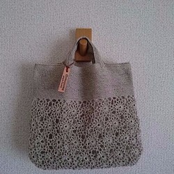 【受注制作】リネン糸のシンプルモチーフ編みバッグ　手提げ 1枚目の画像