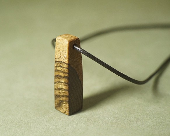 Bocote~木製のネックレス 1枚目の画像