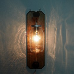 【ボトルランプ】ボールメイソンジャーの昭和を感じるレトロ調スイッチ付き壁掛けランプ 1枚目の画像