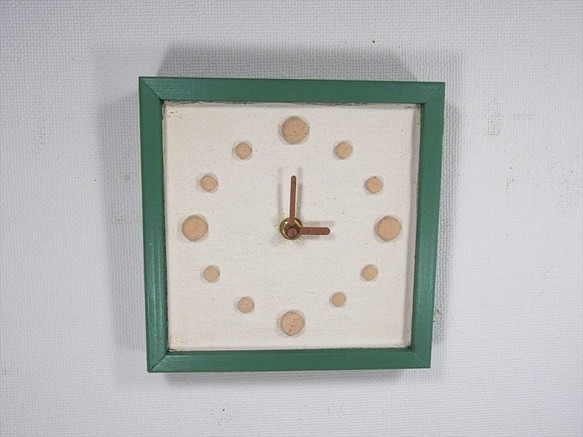 【時計】漆喰と粘土の素朴な壁掛け時計　外枠付 1枚目の画像