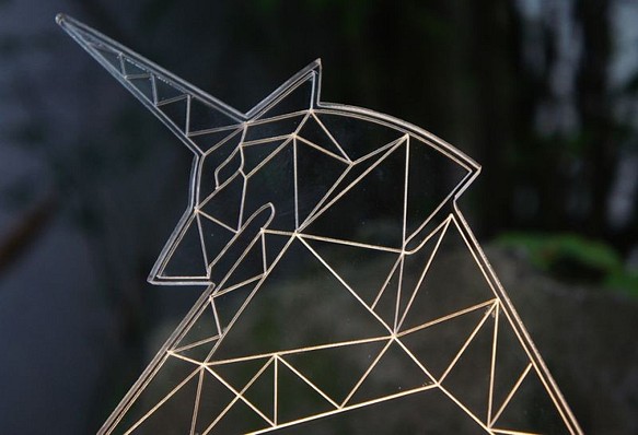 独角兽 桌面立體雕刻實木LED小臺燈 第1張的照片