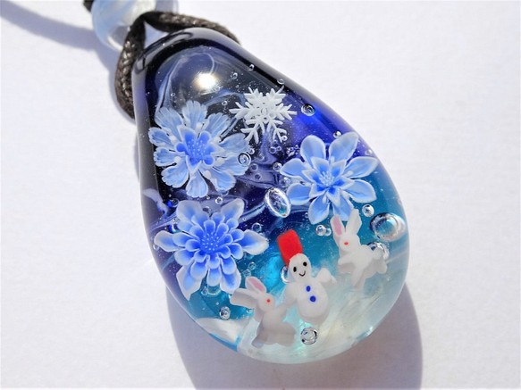 《玩冰花》吊墜玻璃蜻蜓球雪水晶聖誕兔子雪達摩 第1張的照片