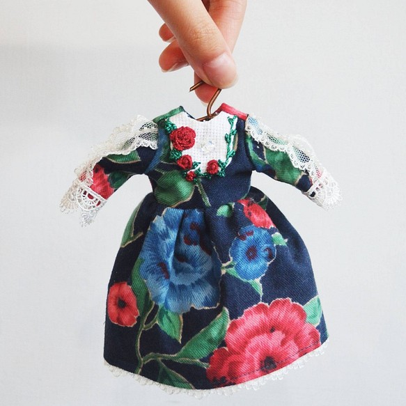 |Mud Couture|古典玫瑰Blythe洋裝 20公分娃接可穿 第1張的照片