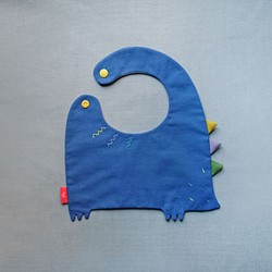 嬰兒恐龍造型圍兜兜 / 藍色 第1張的照片