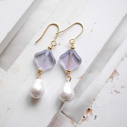 紫色和棉珍珠/落棉珍珠的童話耳環 第1張的照片