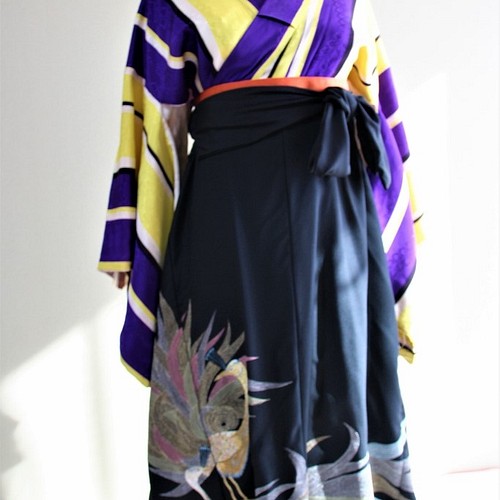 ロングコート日本伝統　豪華刺繍ロングスカート