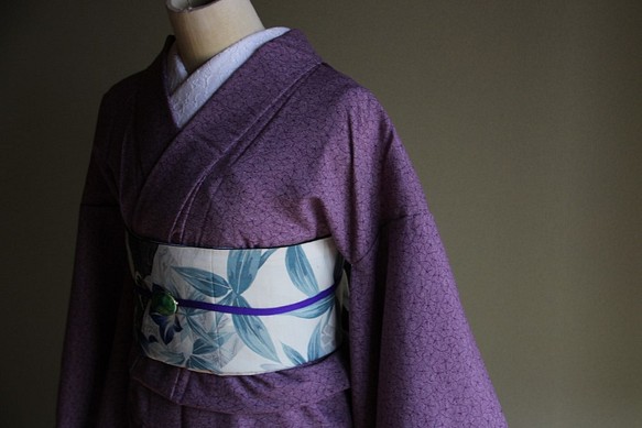 江戸小紋　肌なじみのいい紫は落ち着いた雰囲気　変わり青海波柄　裄65.5ｃｍシルクウール　和裁師手縫い着物