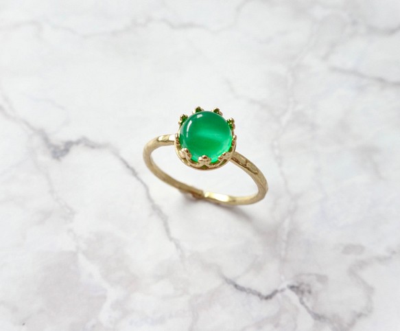 グリーンオニキスのリング（フリーサイズ）指輪　ゴールド　天然石　緑　シルバー