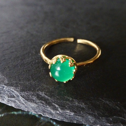 グリーンオニキスのリング（フリーサイズ）指輪 ゴールド 天然石 緑